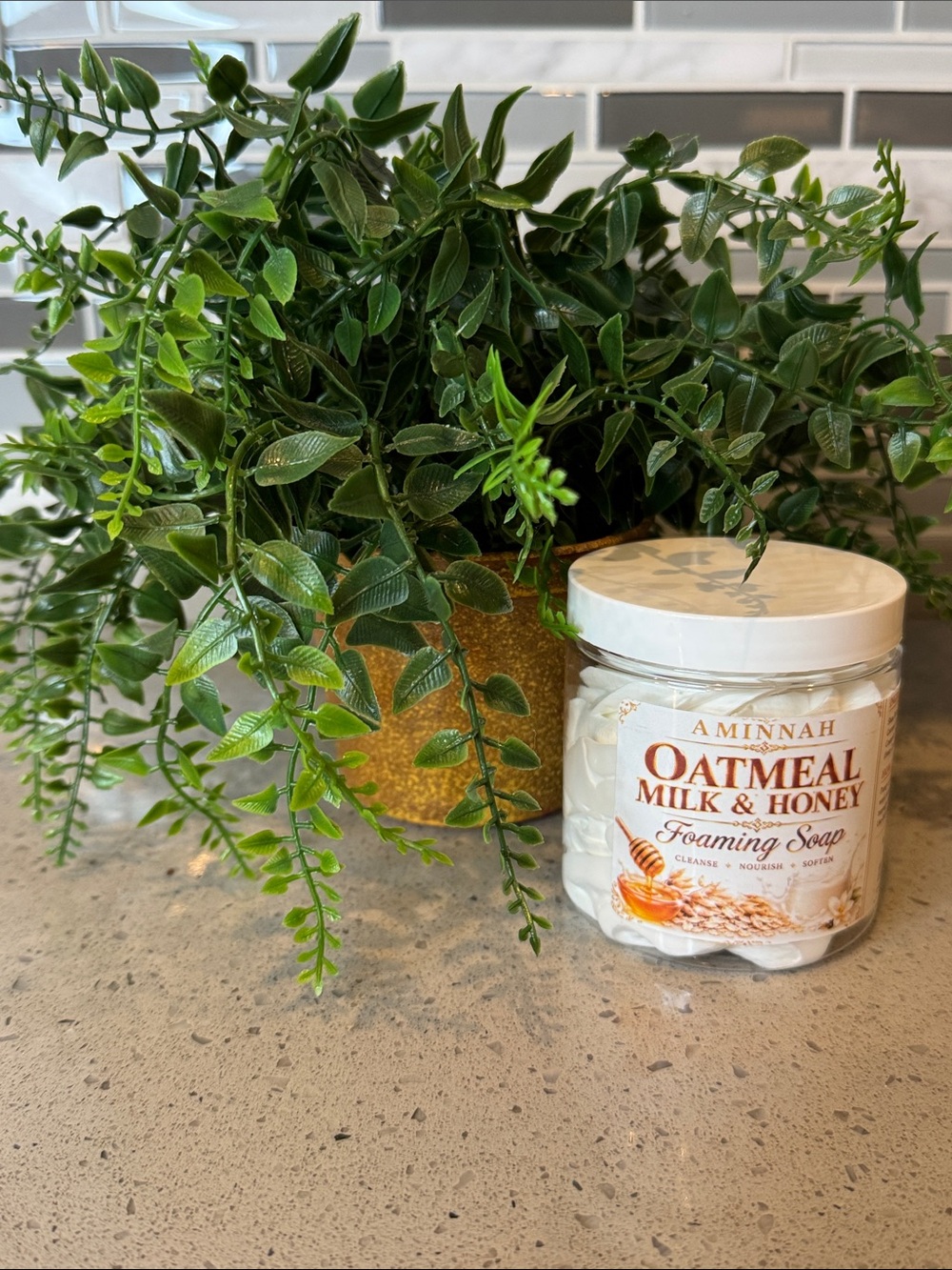 AMINNAH - OATMEAL MILK & HONEY WHIPPED FOAMING SOAP